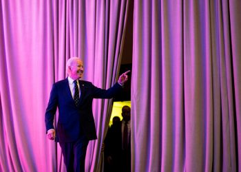 Biden’ın 6,8 Trilyon Dolarlık Bütçesi Yeni Sosyal Programlar ve Daha Yüksek Vergiler Öneriyor