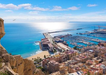 Hava durumu bir geziyi yapabilir veya bozabilir: Bunlar Avrupa’nın en güneşli, en karlı ve en yağışlı şehirleridir.