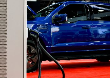 Ford, Michigan’daki EV Akü Fabrikasındaki Çalışmalarına Azaltılmış Ölçekte Devam Ediyor