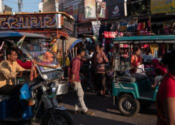 İki Savaş, 50 Seçim: Ekonomi Artan Jeopolitik Risklerle Karşı Karşıya