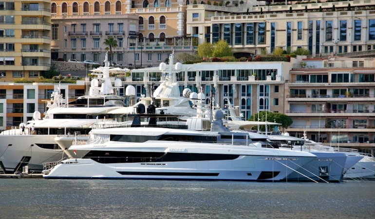 Arnault8217dan-Stratejik-Hamle-Luks-Yat-Sektorune-Geri-Donus-featured
